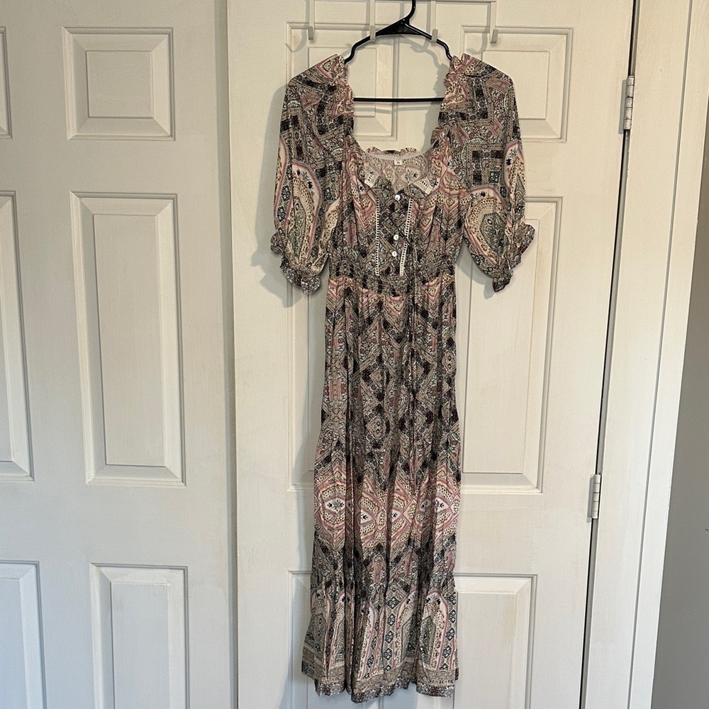 Women’s maxi dress size small